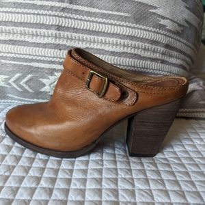FRYE Patty Slingback camel mule